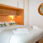 Riva Central Apartment - Free Parking
